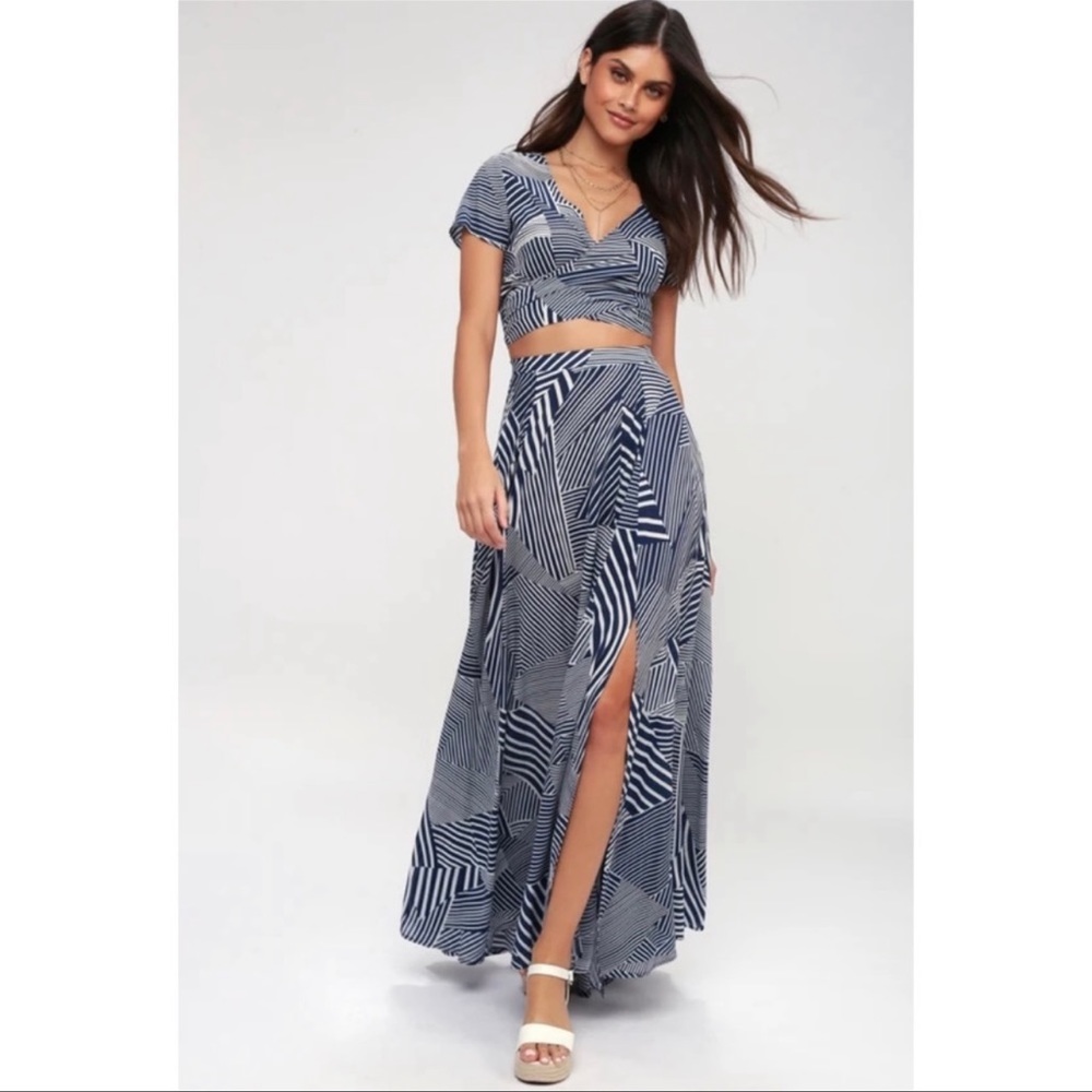 Lulu’s Isla Bonita Blue and White Print Maxi Long Skirt Slit High Waist XS - Picture 8 of 8